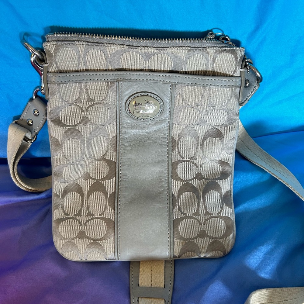 Sutton Gray Crossbody Bag